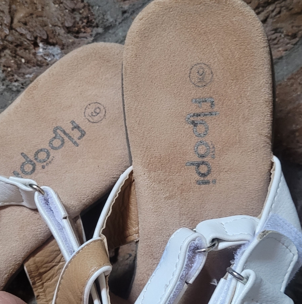 Floopi White Sandals - Picture 2 of 3